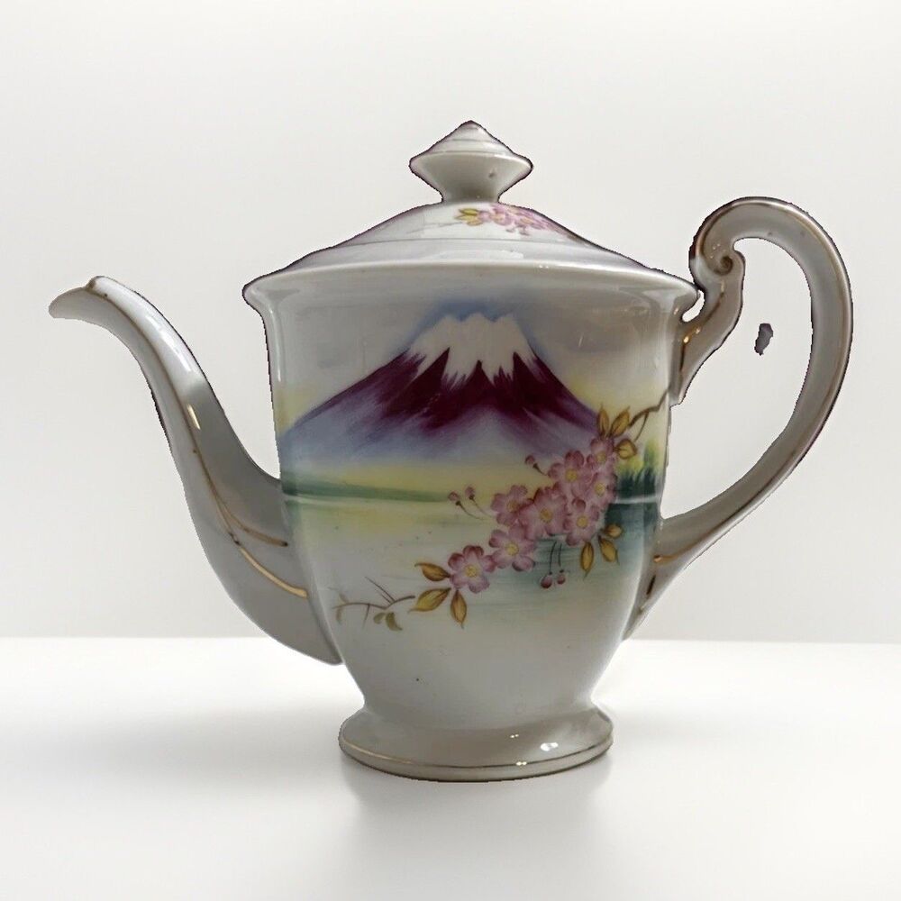 Vintage Japanese Kutani Teapot Mount Fuji 19th Century Samurai Hand painted